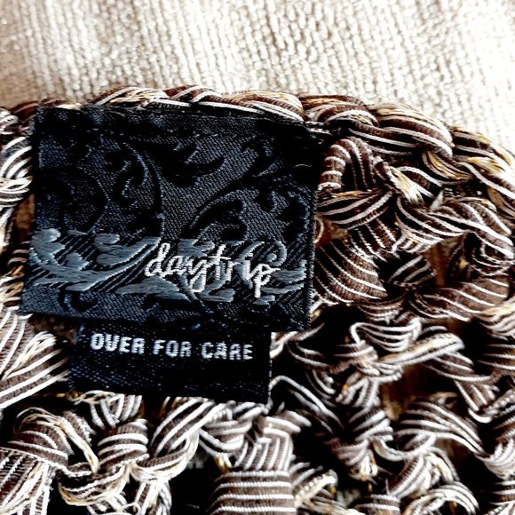 Daytrip Crochet knitted sweater Size Small - Picture 3 of 3